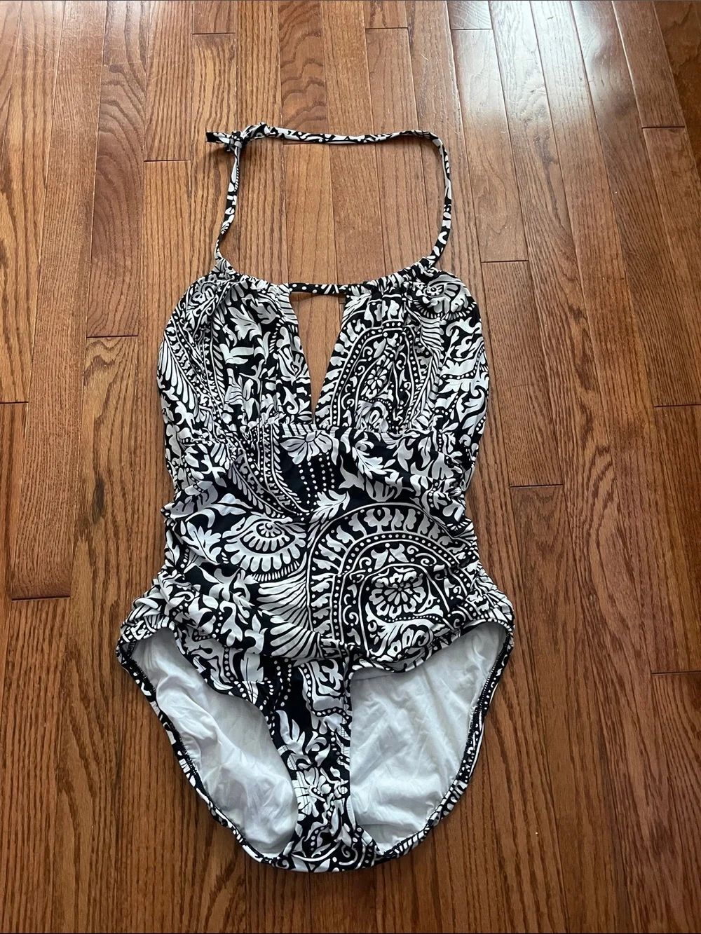 La Blanca Black White Print Halter One Piece Swimsuit Women’s Sz Large